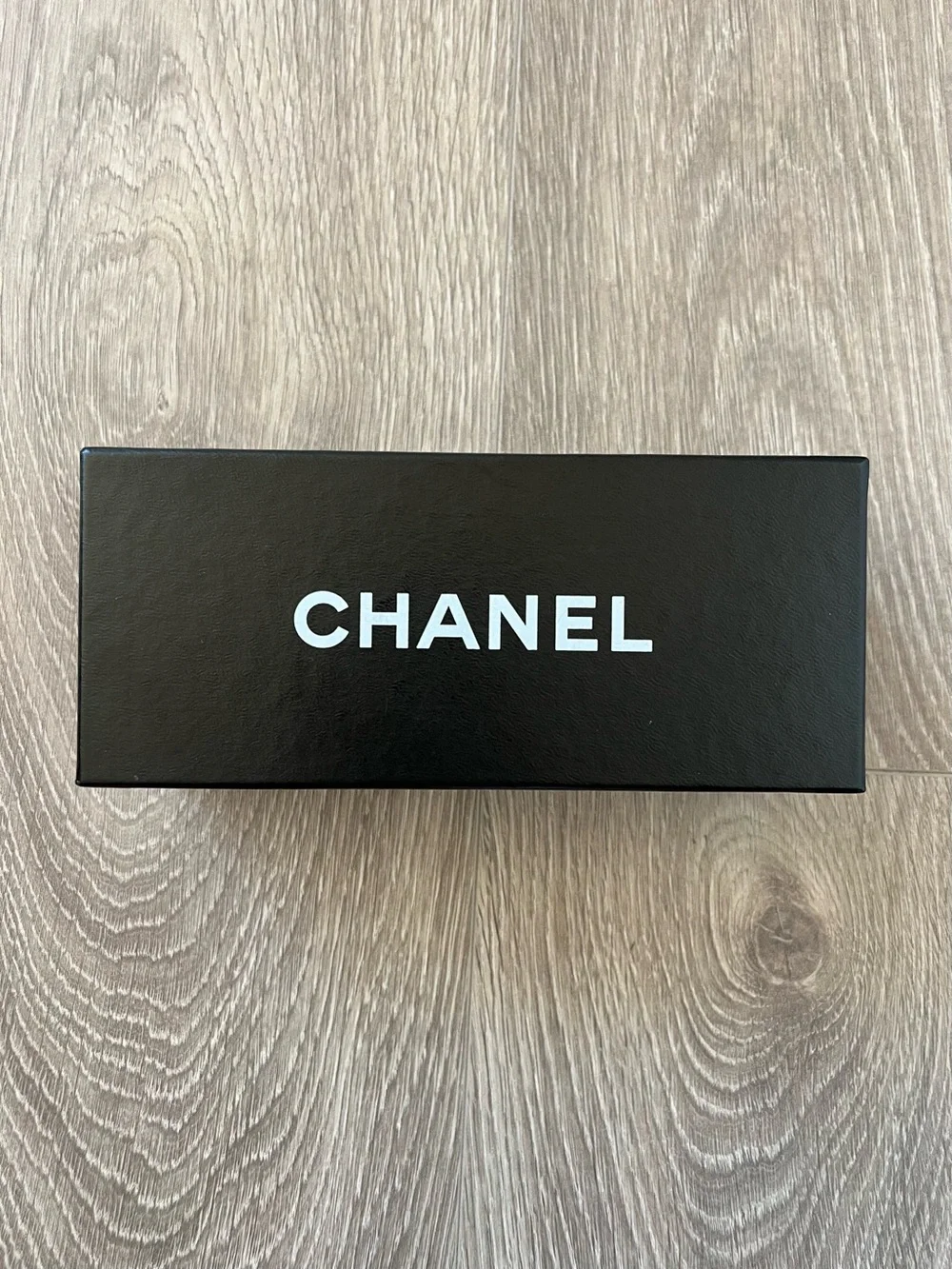 Chanel Box (BB77)